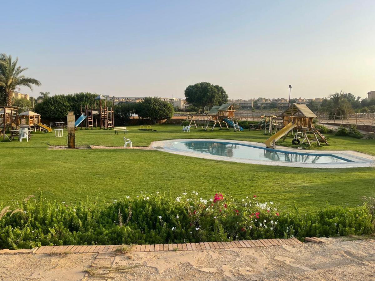 A Sea View Spacious Cheering 5 Bedroom Villa Ain Sokhna "Ain Bay" فيلا كاملة للإيجار قرية العين باي アインソフナ エクステリア 写真