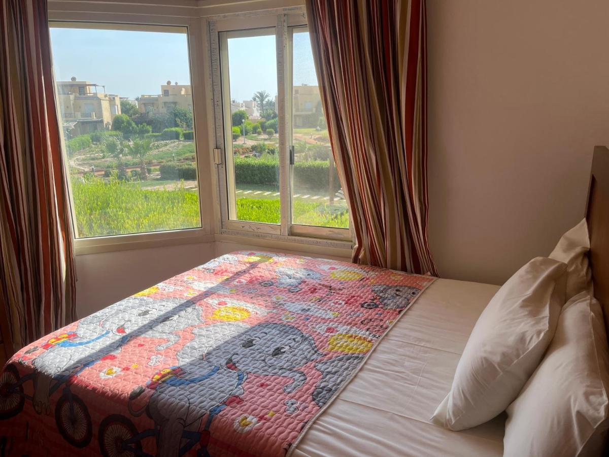 A Sea View Spacious Cheering 5 Bedroom Villa Ain Sokhna "Ain Bay" فيلا كاملة للإيجار قرية العين باي アインソフナ エクステリア 写真