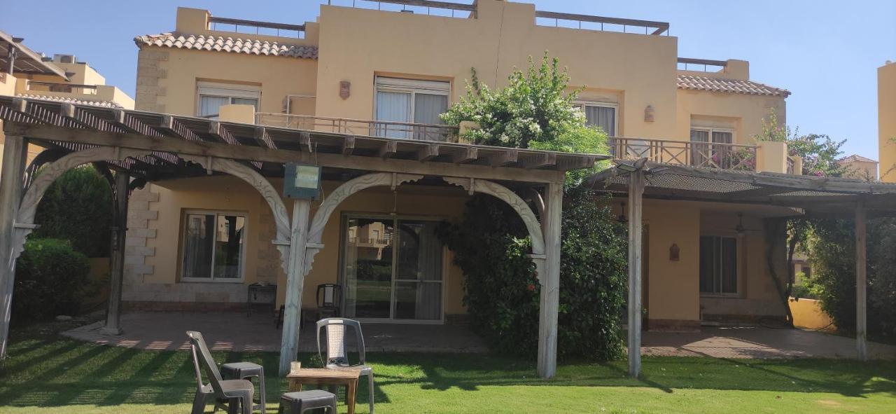 A Sea View Spacious Cheering 5 Bedroom Villa Ain Sokhna "Ain Bay" فيلا كاملة للإيجار قرية العين باي アインソフナ エクステリア 写真