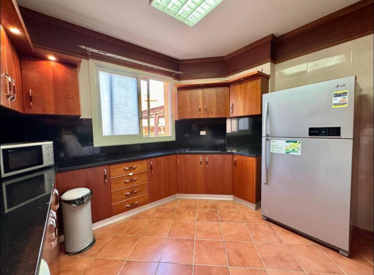 A Sea View Spacious Cheering 5 Bedroom Villa Ain Sokhna "Ain Bay" فيلا كاملة للإيجار قرية العين باي アインソフナ エクステリア 写真
