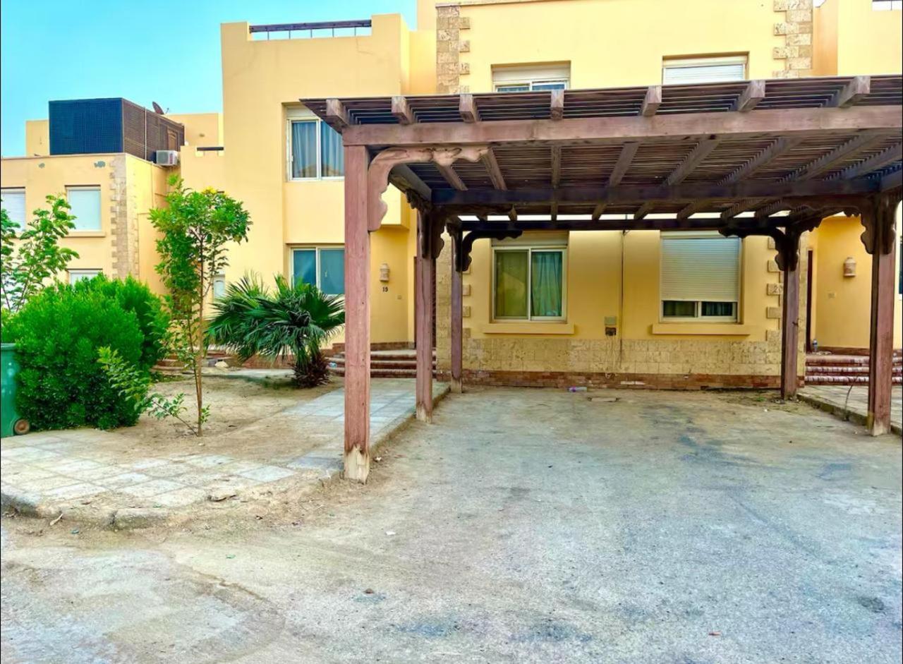 A Sea View Spacious Cheering 5 Bedroom Villa Ain Sokhna "Ain Bay" فيلا كاملة للإيجار قرية العين باي アインソフナ エクステリア 写真