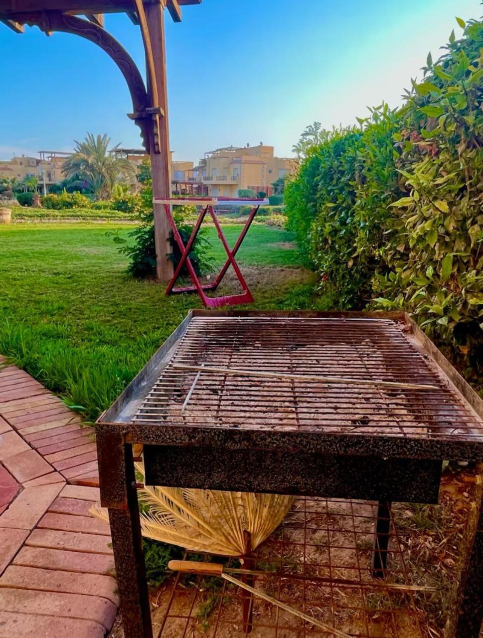 A Sea View Spacious Cheering 5 Bedroom Villa Ain Sokhna "Ain Bay" فيلا كاملة للإيجار قرية العين باي アインソフナ エクステリア 写真