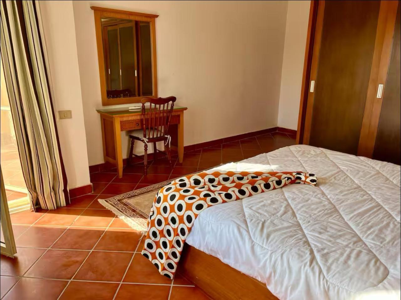 A Sea View Spacious Cheering 5 Bedroom Villa Ain Sokhna "Ain Bay" فيلا كاملة للإيجار قرية العين باي アインソフナ エクステリア 写真
