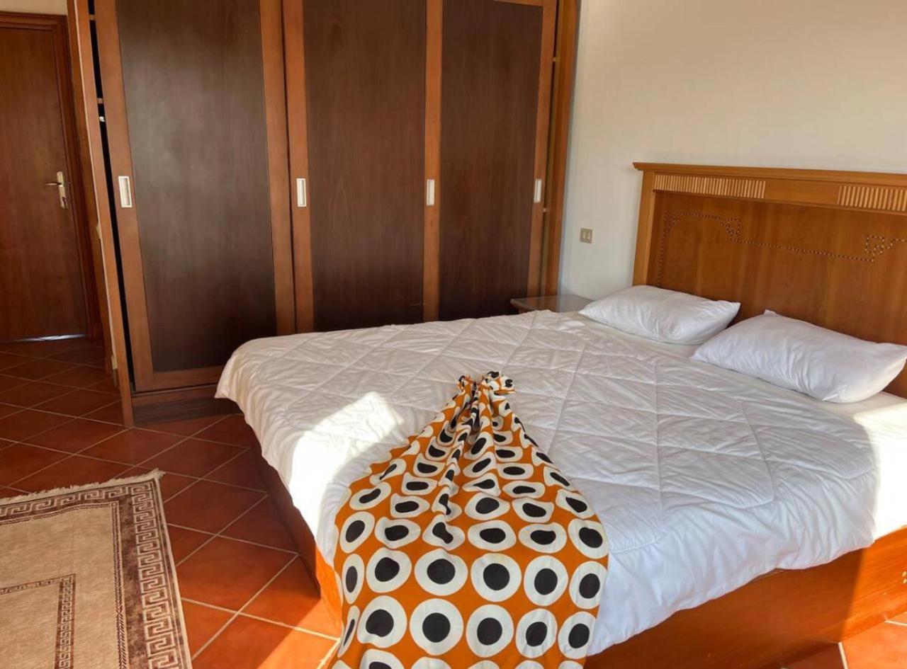 A Sea View Spacious Cheering 5 Bedroom Villa Ain Sokhna "Ain Bay" فيلا كاملة للإيجار قرية العين باي アインソフナ エクステリア 写真