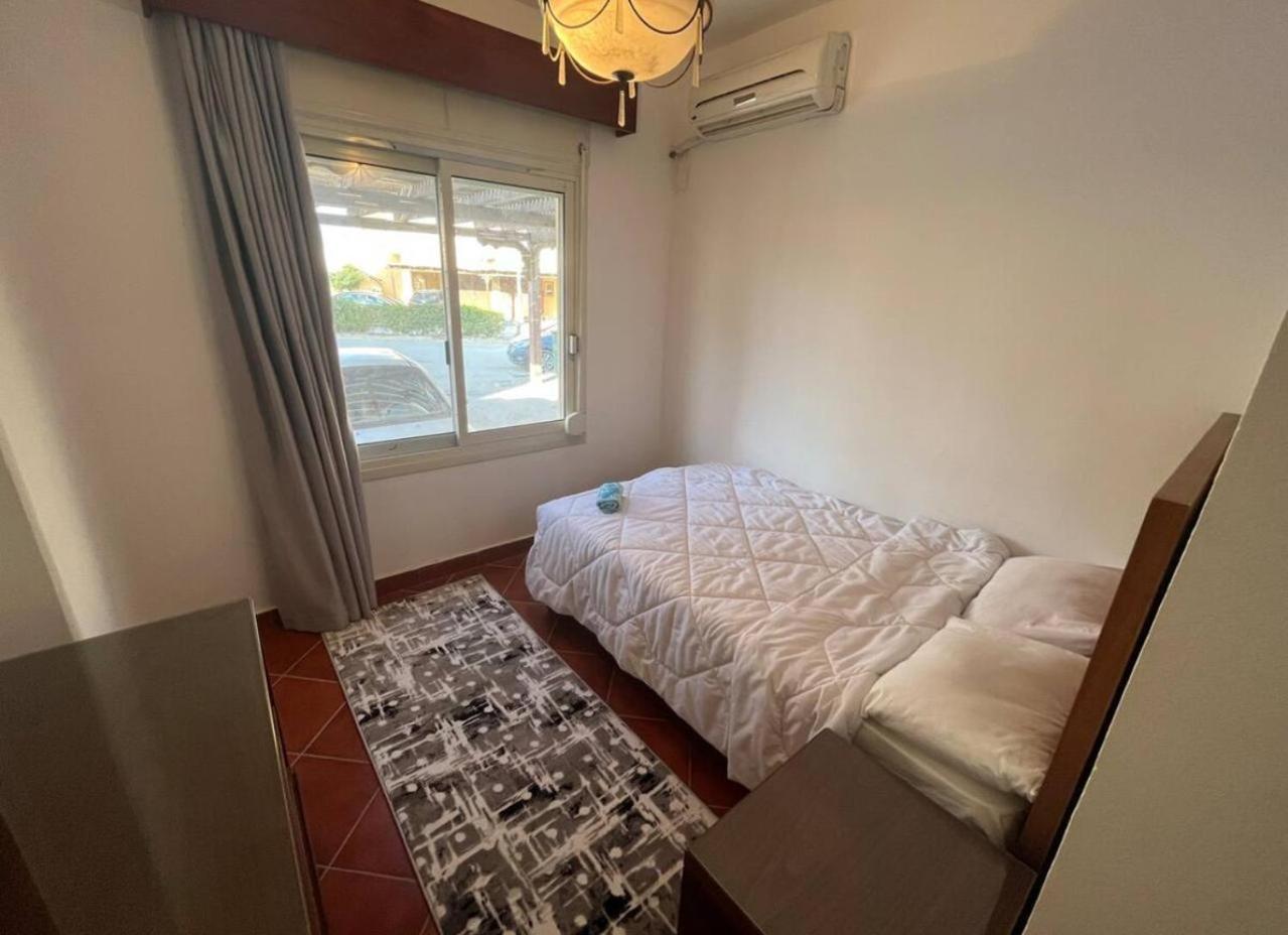 A Sea View Spacious Cheering 5 Bedroom Villa Ain Sokhna "Ain Bay" فيلا كاملة للإيجار قرية العين باي アインソフナ エクステリア 写真