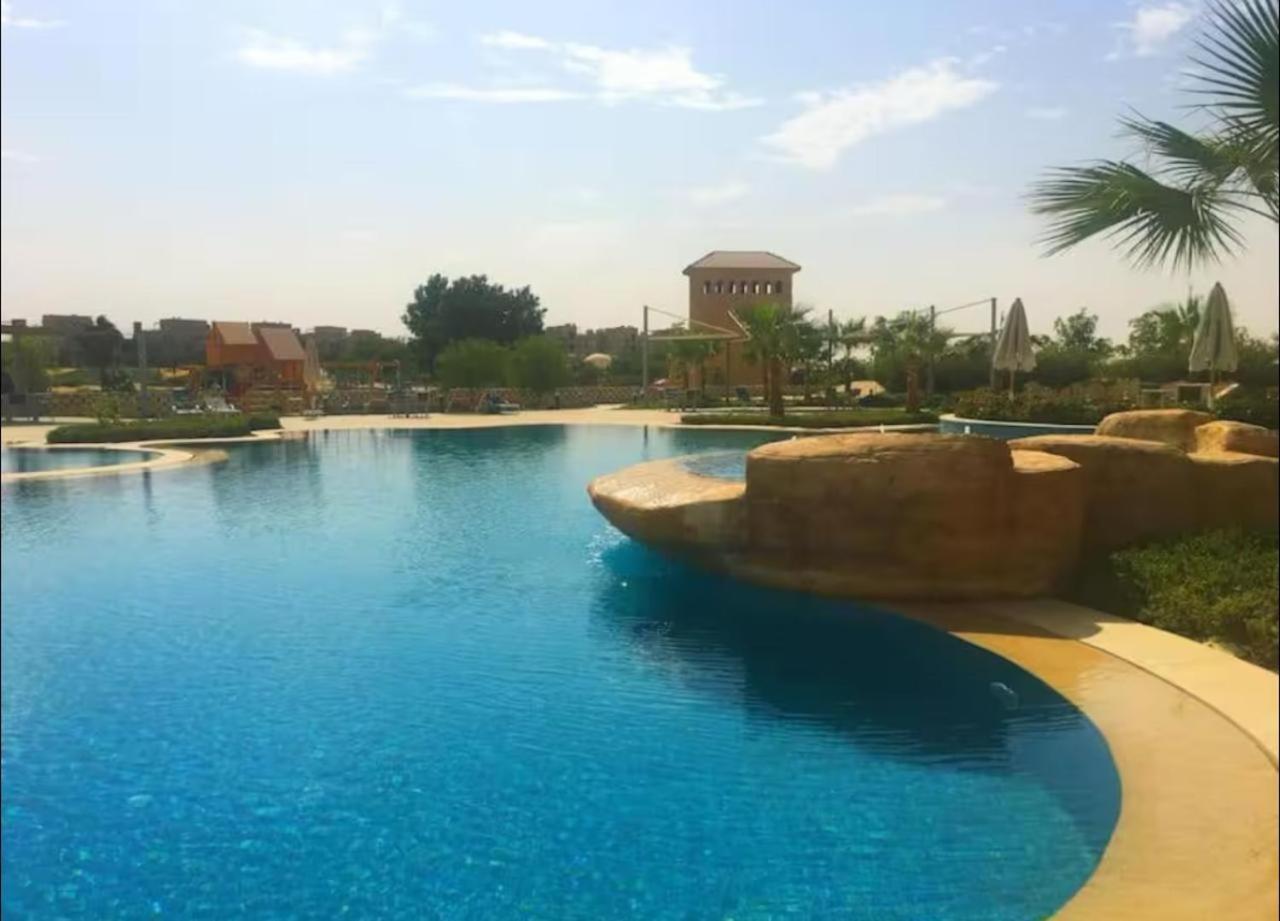 A Sea View Spacious Cheering 5 Bedroom Villa Ain Sokhna "Ain Bay" فيلا كاملة للإيجار قرية العين باي アインソフナ エクステリア 写真