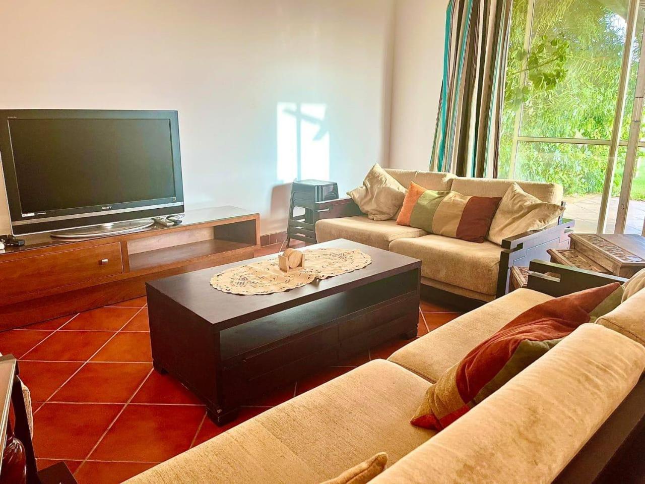 A Sea View Spacious Cheering 5 Bedroom Villa Ain Sokhna "Ain Bay" فيلا كاملة للإيجار قرية العين باي アインソフナ エクステリア 写真