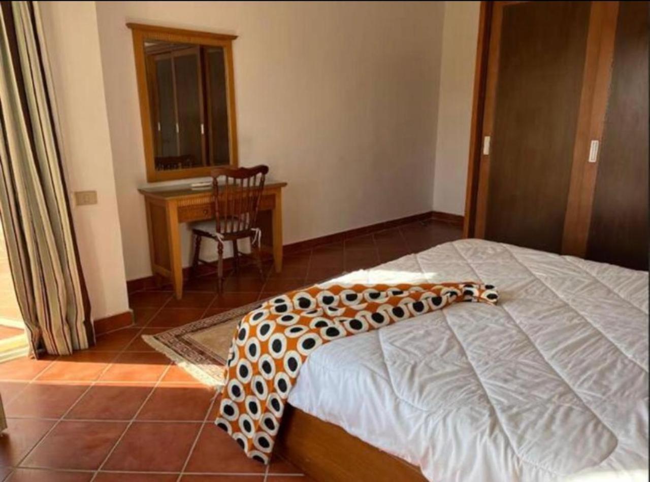 A Sea View Spacious Cheering 5 Bedroom Villa Ain Sokhna "Ain Bay" فيلا كاملة للإيجار قرية العين باي アインソフナ エクステリア 写真